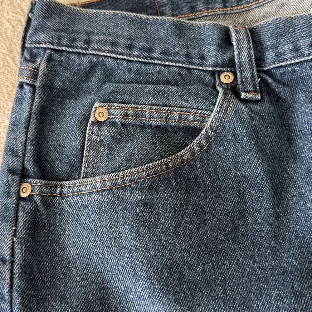 Wrangler Men's Blue Relaxed Fit Jeans - Picture 2 of 5